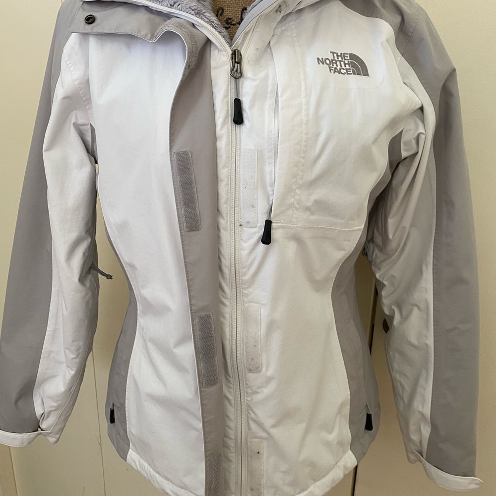 The North Face Women's White & Light Gray Ski Jacket with Removable Hood - Picture 2 of 16